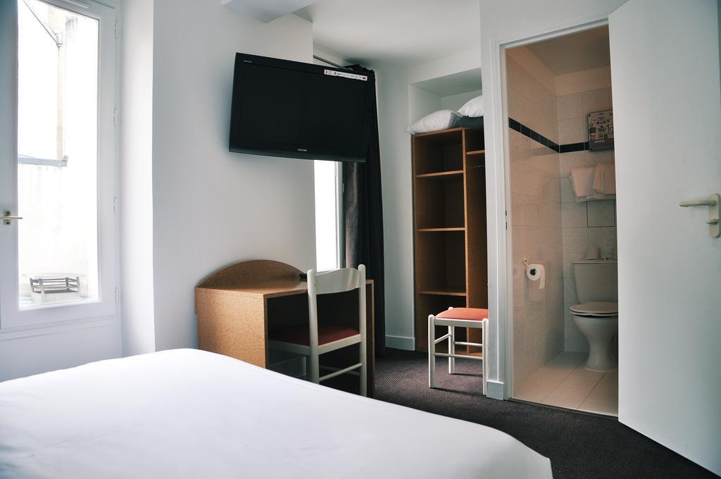Hotel De La Tour Parigi Camera foto